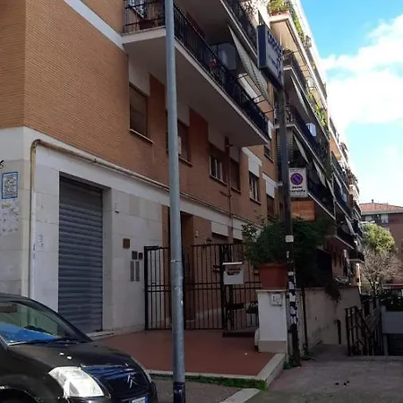 Confortevole Per 5 Persone A Portuense